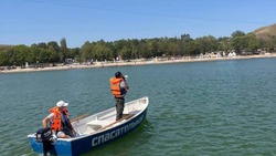 Утопающего ребёнка спасли на Старом озере в Кисловодске