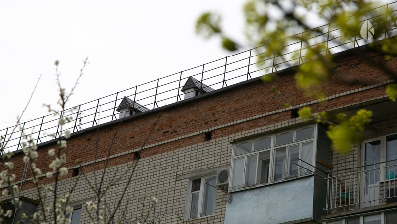Капремонт крыши пятиэтажного дома завершили в Кисловодске 