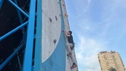 Свыше 100 человек поучаствовали в мастер-классе по скалолазанию в Кисловодске
