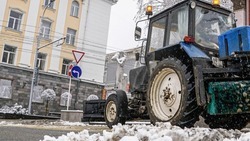 Новую технику для уборки тротуаров задействовали в Кисловодске