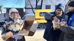 Кисловодчанка угостила пирожками аварийную бригаду теплоэнергетиков