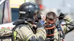 В Кисловодске при пожаре в многоэтажном доме пострадал человек