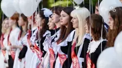 В школах Ставрополья начались праздники последнего звонка