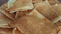 На Масленицу 20 тыс. блинов на нарзане раздали в Кисловодске