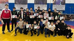 Кисловодские борцы завоевали 11 золотых медалей на Открытом первенстве КМВ