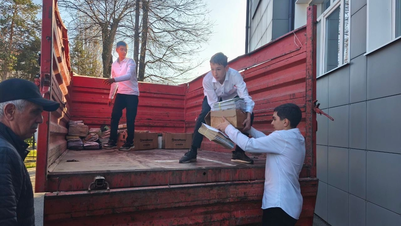 Кисловодская школа собрала 706 кг макулатуры ради помощи СВО