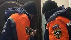 Спасатели в Кисловодске взломали квартиру, затопившую пенсионный фонд