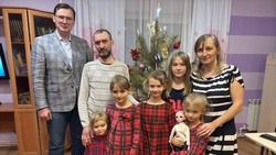 Глава Кисловодска исполнил мечту юной жительницы благодаря акции «Ёлка желаний» 