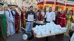 На фестивале хлеба в Кисловодске раздали 5000 порций народной каши