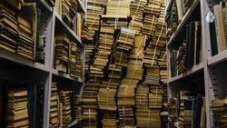 Глава Кисловодска доставил спортинвентарь и книги в школу и детсад ЛНР