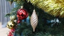 Электромобиль и поездку на курорт подарил глава Кисловодска детям