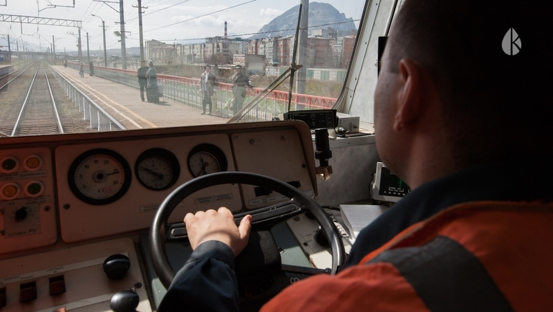Поезд Кисловодск — Симферополь задержался из-за закрытия Крымского моста