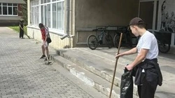 В Кисловодске 350 школьников из ремонтных бригад готовят школы к 1 сентября
