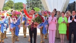 Именная звезда дрессировщика Влада Гончарова появилась возле цирка Кисловодска