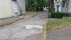 Двор на улице Губина в Кисловодске отремонтируют после обращения к губернатору