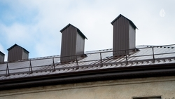 Крыши двух домов 1970-х годов постройки отремонтировали в Кисловодске
