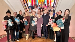Мэр Кисловодска наградил лучших экскурсоводов перед профессиональным праздником