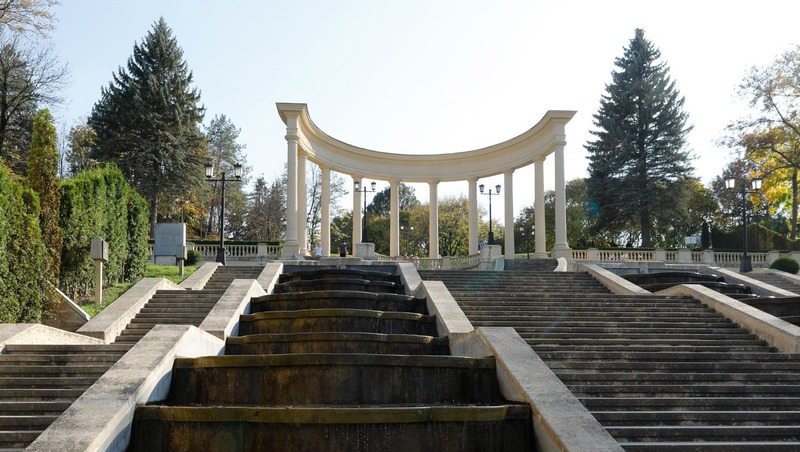 Комсомольский парк в кисловодске