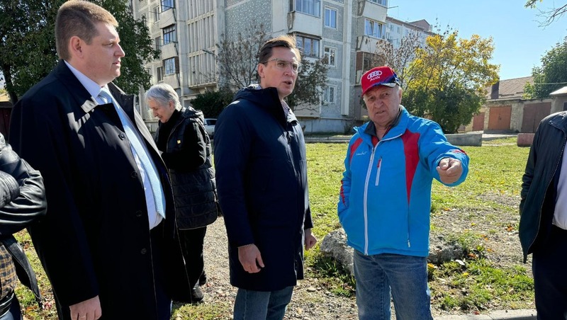 Глава Кисловодска обсудил вопросы инфраструктуры с жителями города