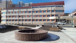 Фонтан с подсветкой появился у музыкальной школы в Кисловодске