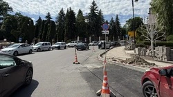 Ведущую к нацпарку дорогу ремонтируют в Кисловодске 