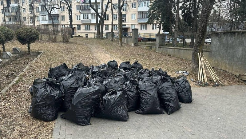 Более 5 га территории городских мемориалов убрали в Кисловодске