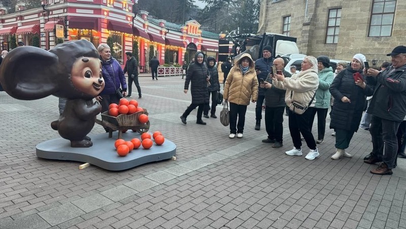 Скульптуры чебурашек ростом с человека привезли в Кисловодск