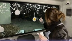 Общественный транспорт украсили в Кисловодске в преддверии Нового года